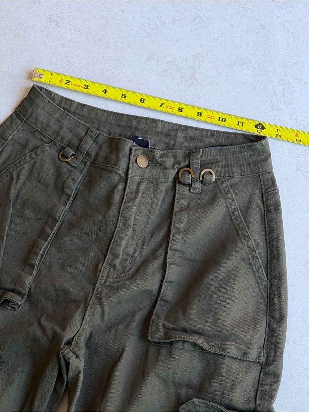 Women’s Windsor Olive Cargo Jogger Pants - size small - Picture 3 of 6